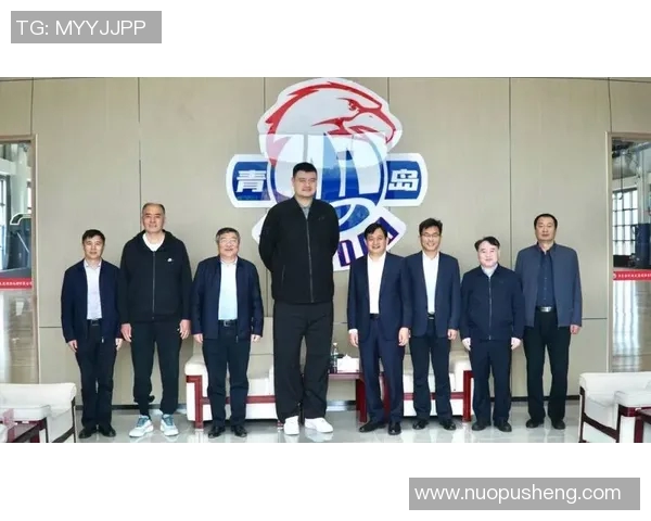 姚明与黄蜂队的激烈冲突背后揭示的篮球竞技精神与团队合作的重要性